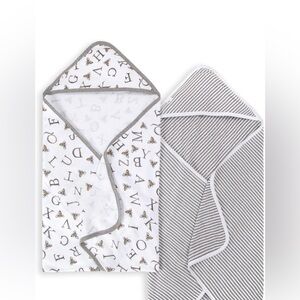 Burt’s Bees Baby hooded towels and wash cloths - never opened